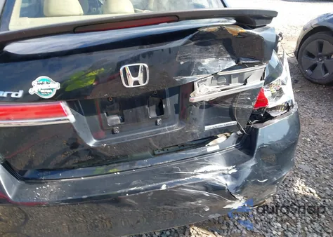 2011 Honda Accord 2.4 Se from USA, damaged, VIN 1HGCP2F62BA117111